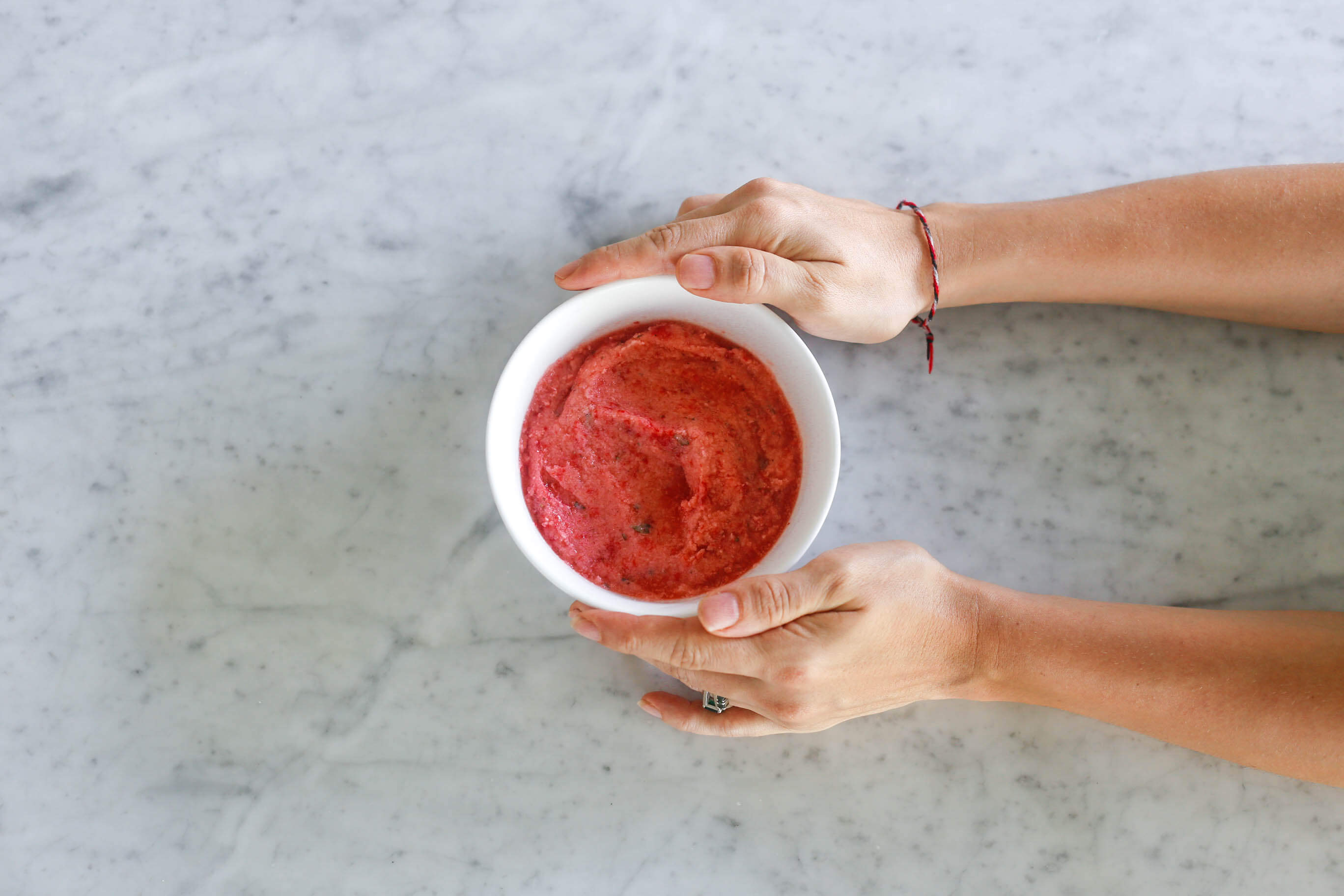 Strawberry Gelato Body Scrub Recipe | littlegreendot.com