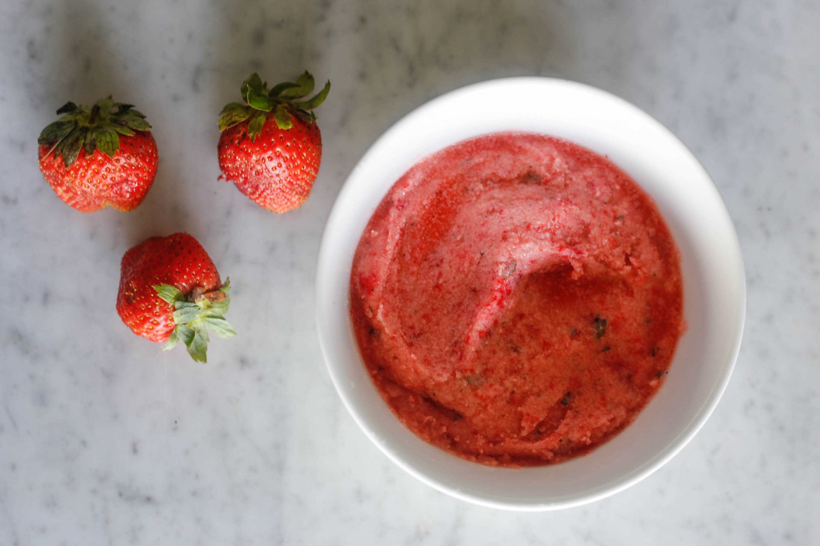 Strawberry Gelato Body Scrub Recipe | littlegreendot.com